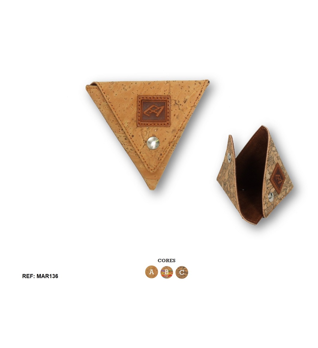Triangular purse